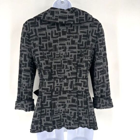 NWT Garfield & Marks Women's Geometric Snap Collar Belted Coat Black Gray Small - Picture 2 of 10